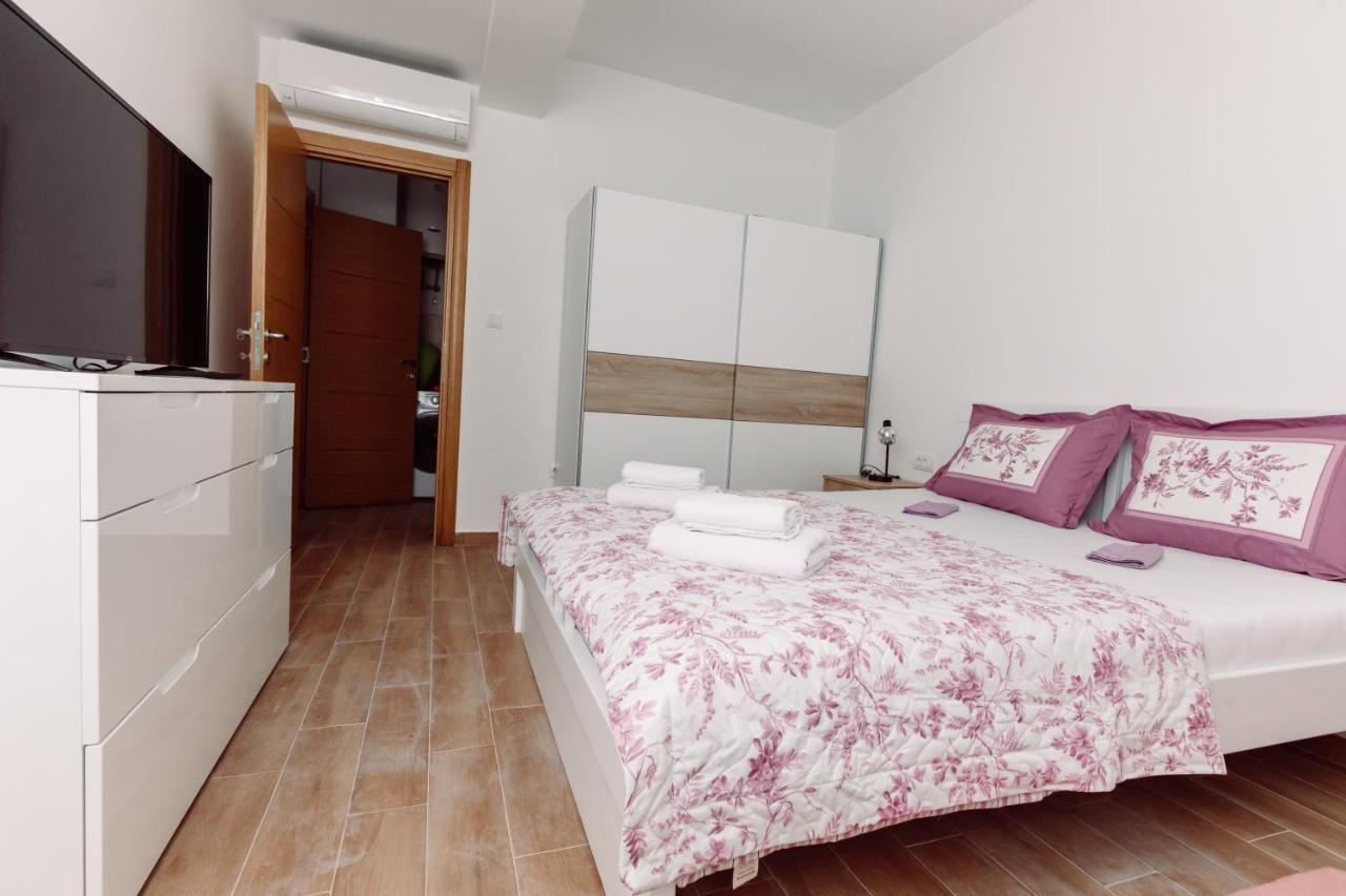 Waterfront Apartment Petrovina Kotor Luaran gambar