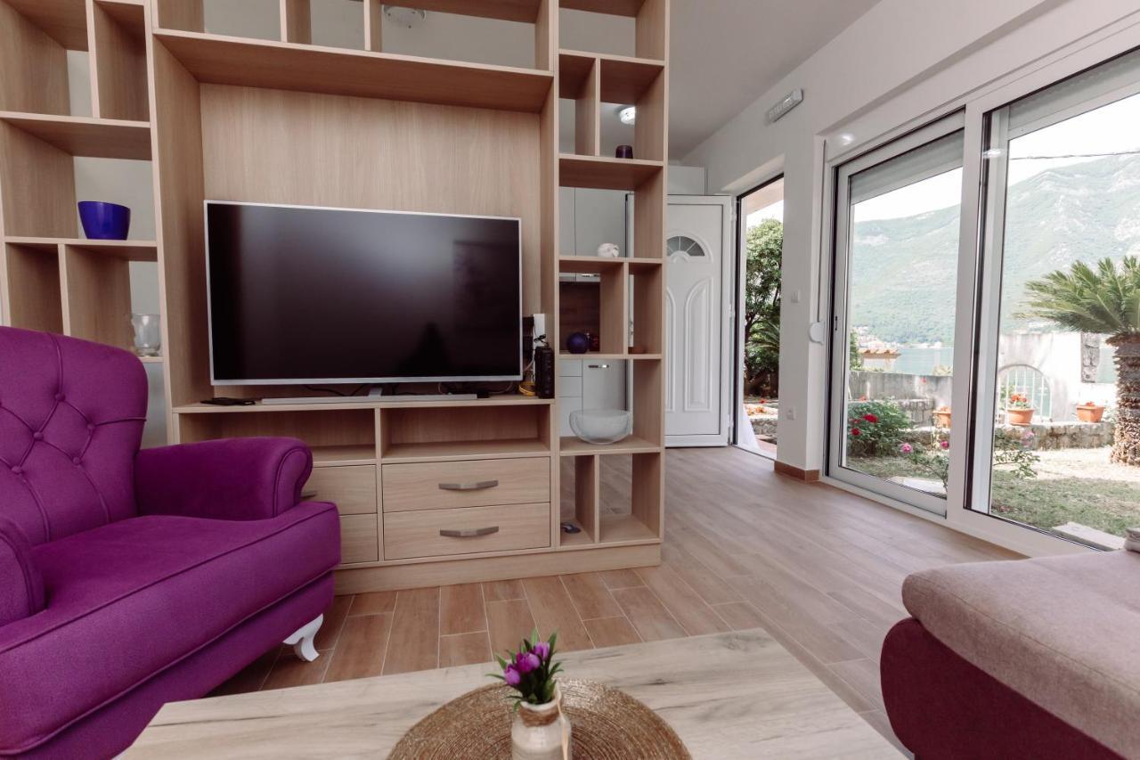 Waterfront Apartment Petrovina Kotor Luaran gambar