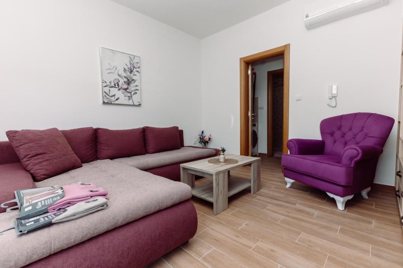 Waterfront Apartment Petrovina Kotor Luaran gambar