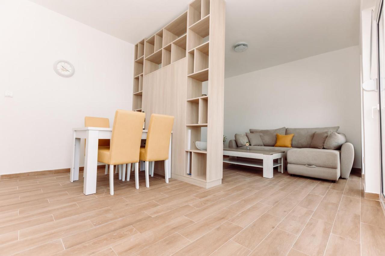 Waterfront Apartment Petrovina Kotor Luaran gambar