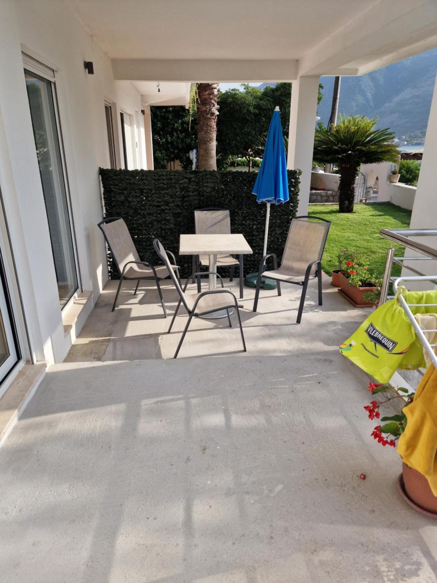 Waterfront Apartment Petrovina Kotor Luaran gambar