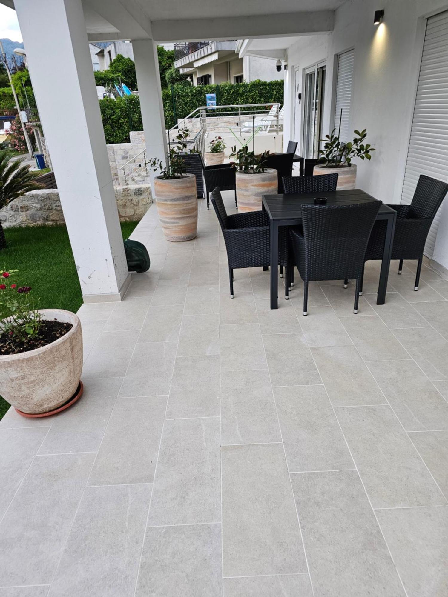Waterfront Apartment Petrovina Kotor Luaran gambar